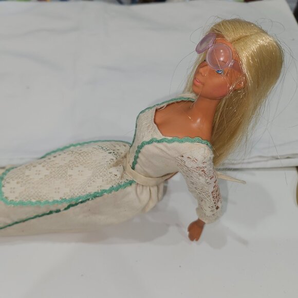 1966 Vintage Sunset Malibu Barbie Doll with Sunglasses still attached. Japan. - Picture 8 of 16